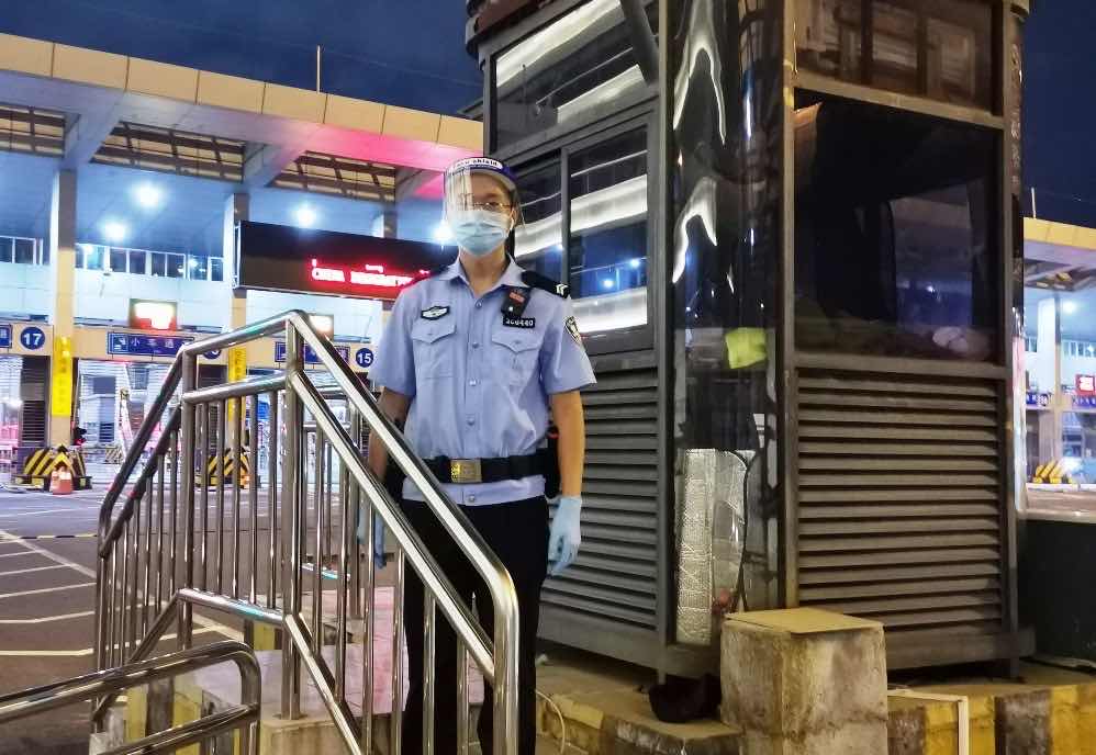 广州高铁站深圳皇岗口岸预约车接送